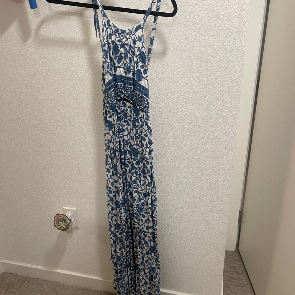 Lulus blue floral dress